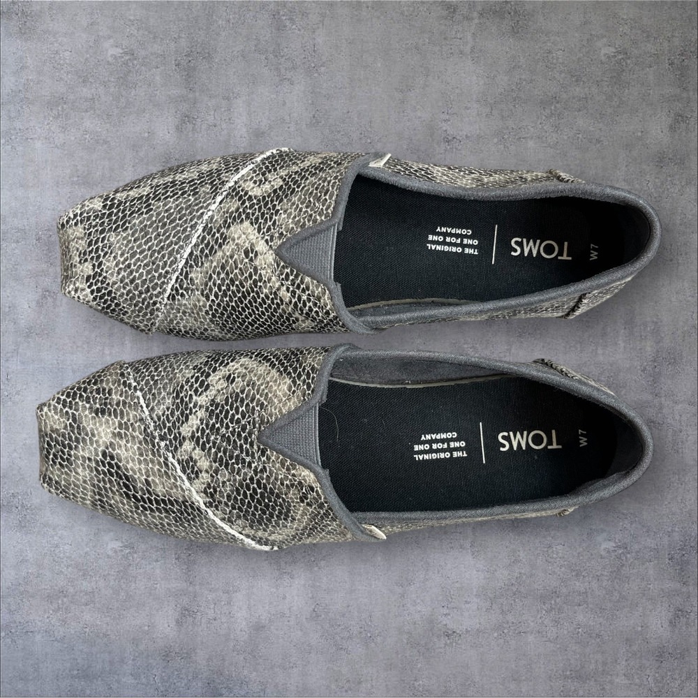 TOMS Alpargata Gray Snakeskin Print Espadrille Loafer Shoes Womens 7 Flats - Picture 6 of 9
